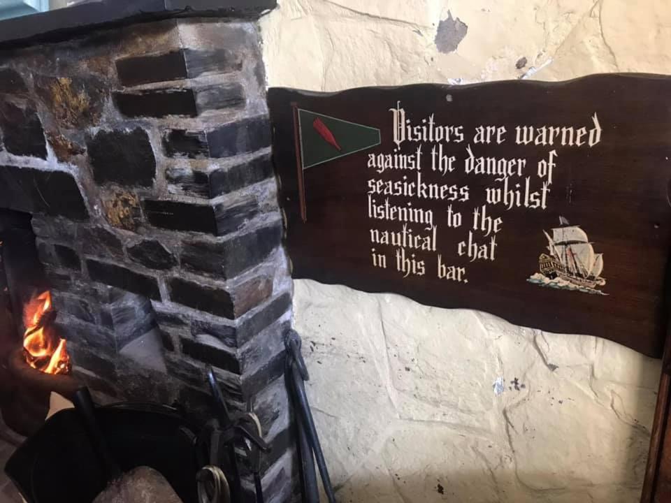Cadgwith Cove Inn Buitenkant foto