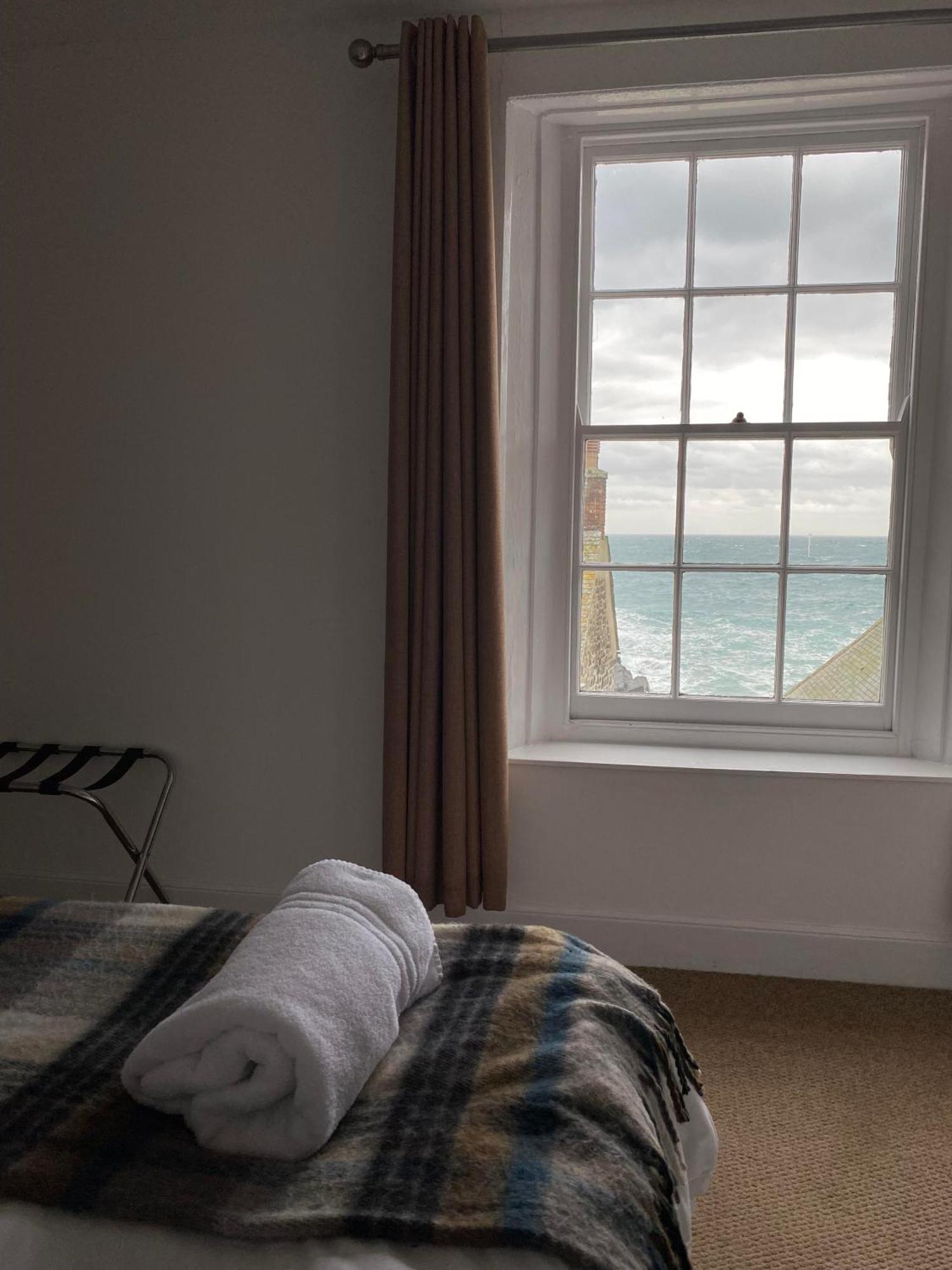 Cadgwith Cove Inn Kamer foto
